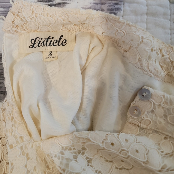 Lace top - Picture 2 of 4